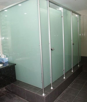 Glass toilet partitions and bathroom walls Delhi Ncr